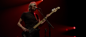 ROGER_WATERS_9 - SINGING WITH BASS